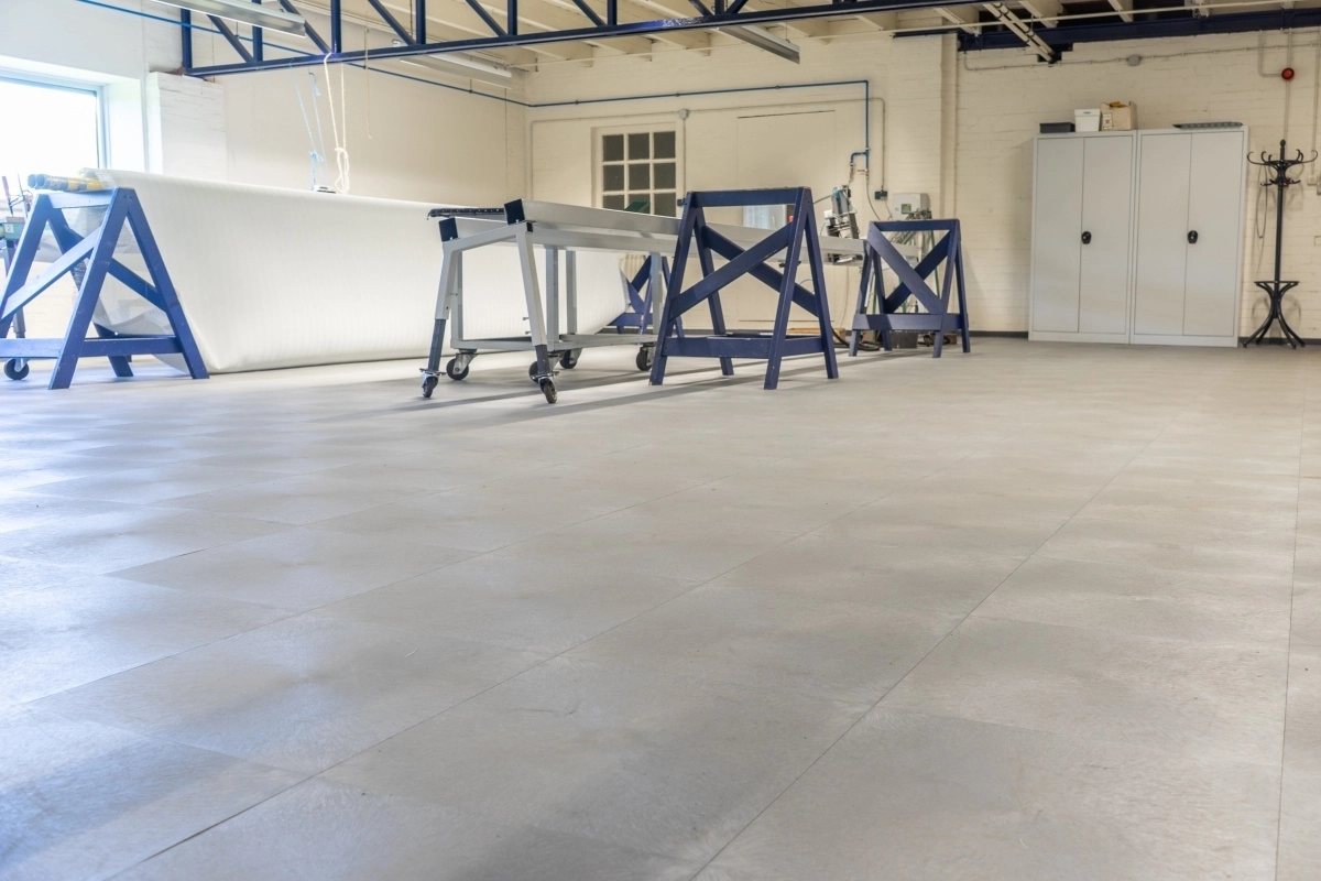 PVC Fitness Bodenfliese Schwarz