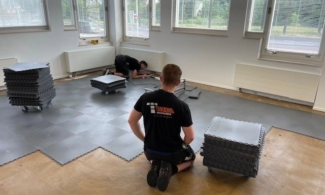 Fitnessboden aus PVC: Beste Performance für Fitnessstudios und Home Gyms