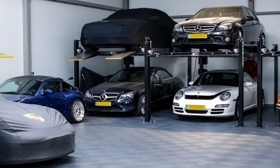 Verlegung von Garagenböden mit PVC-Klickfliesen